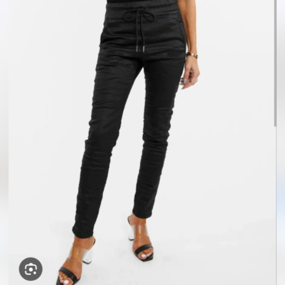 BEVY FLOG NWT Black Eizbel Vegan Leather Joggers size 30 - Picture 2 of 3